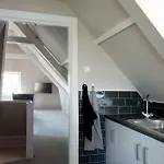 Hotel-restaurant Thuis! Отель 3*