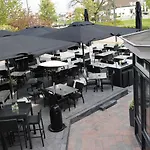 מלון Hotel-restaurant Thuis!