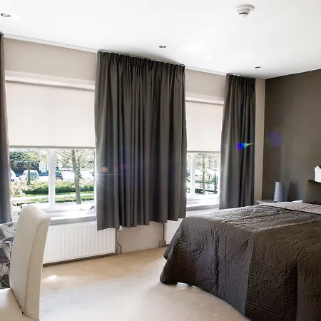 Hotel-restaurant Thuis! 3*