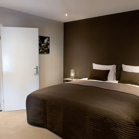 Hotel-restaurant Thuis! 3*