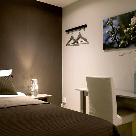 Hotel Hotel-restaurant Thuis! Dinteloord