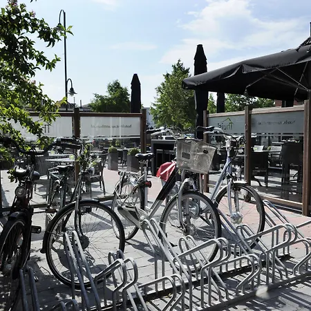 Hotel-restaurant Thuis! Otel 3*