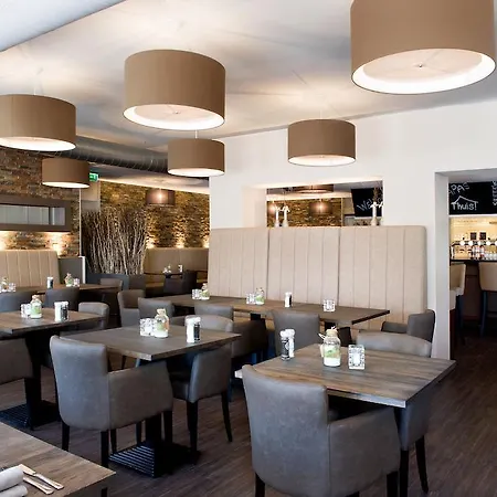 Hotel-restaurant Thuis! Hotel 3*
