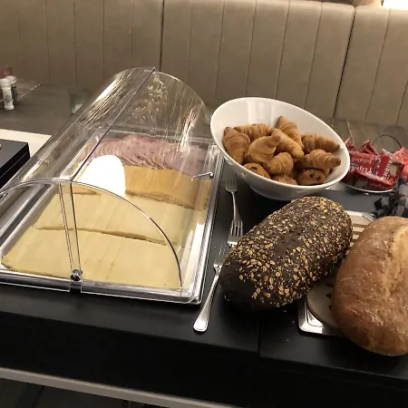 Hotel-restaurant Thuis! Hotel 3*