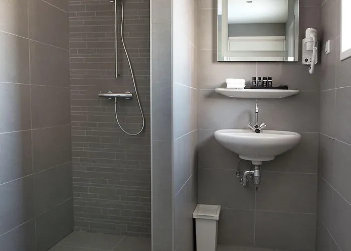 Hotel-restaurant Thuis! 3*