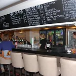 Hotel-restaurant Thuis! Ξενοδοχείο Dinteloord