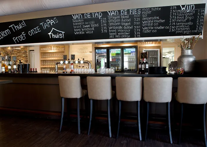 Hotel-restaurant Thuis! 3*