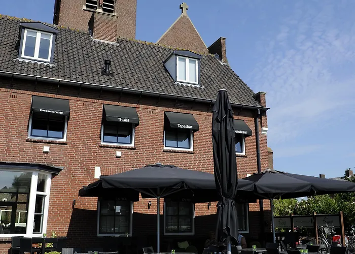 Hotel-restaurant Thuis! Hotel 3*